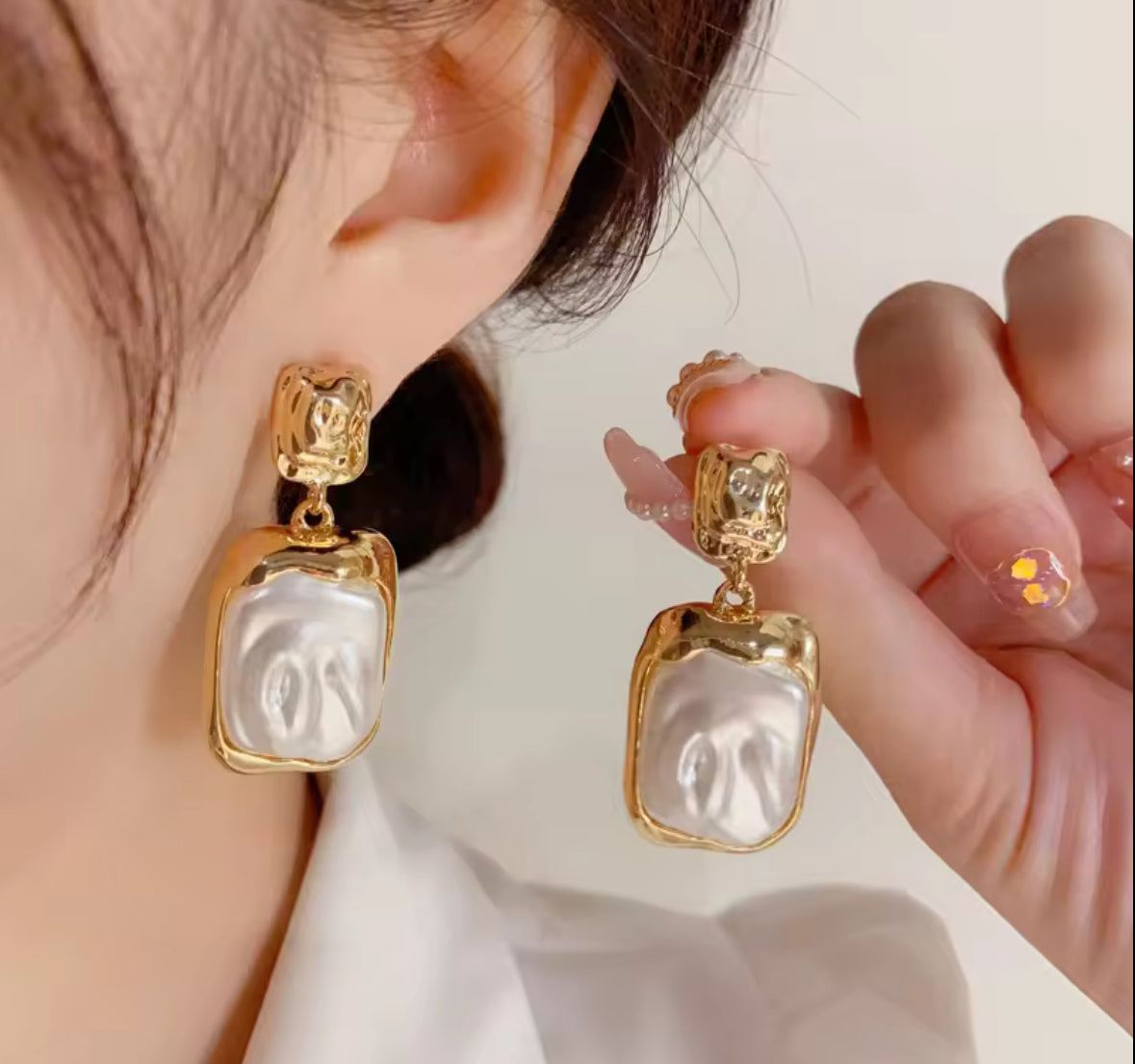 Vintage Gold & Pearl Drop Earrings – Irregular Baroque Style Statement Jewelry