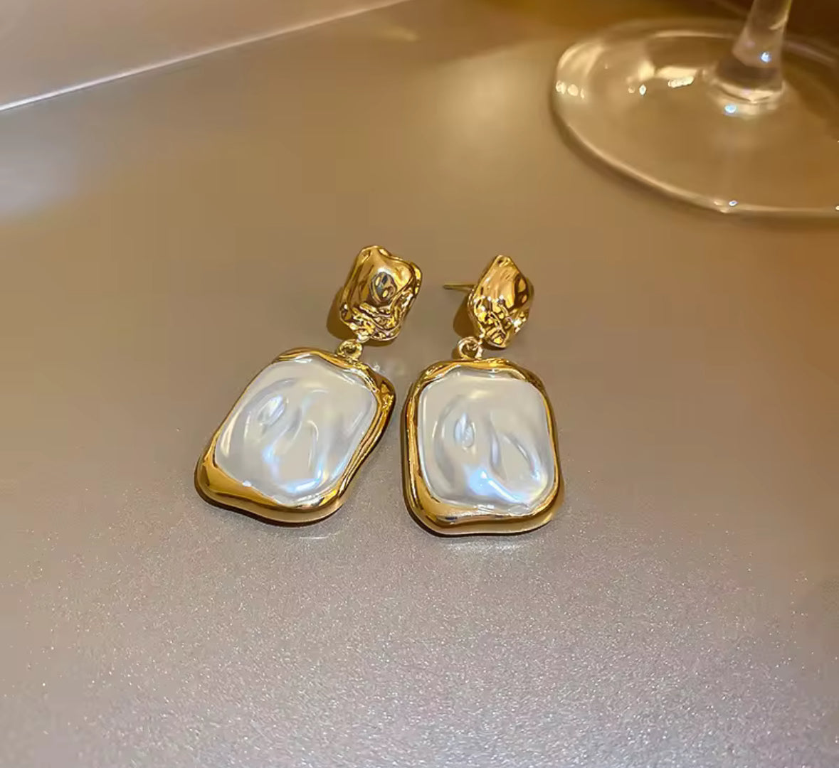 Vintage Gold & Pearl Drop Earrings – Irregular Baroque Style Statement Jewelry