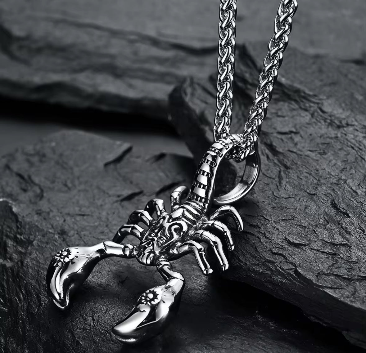Men’s Scorpion Pendant Necklace – Stainless Steel Scorpio Zodiac Chain for Biker & Gothic Style