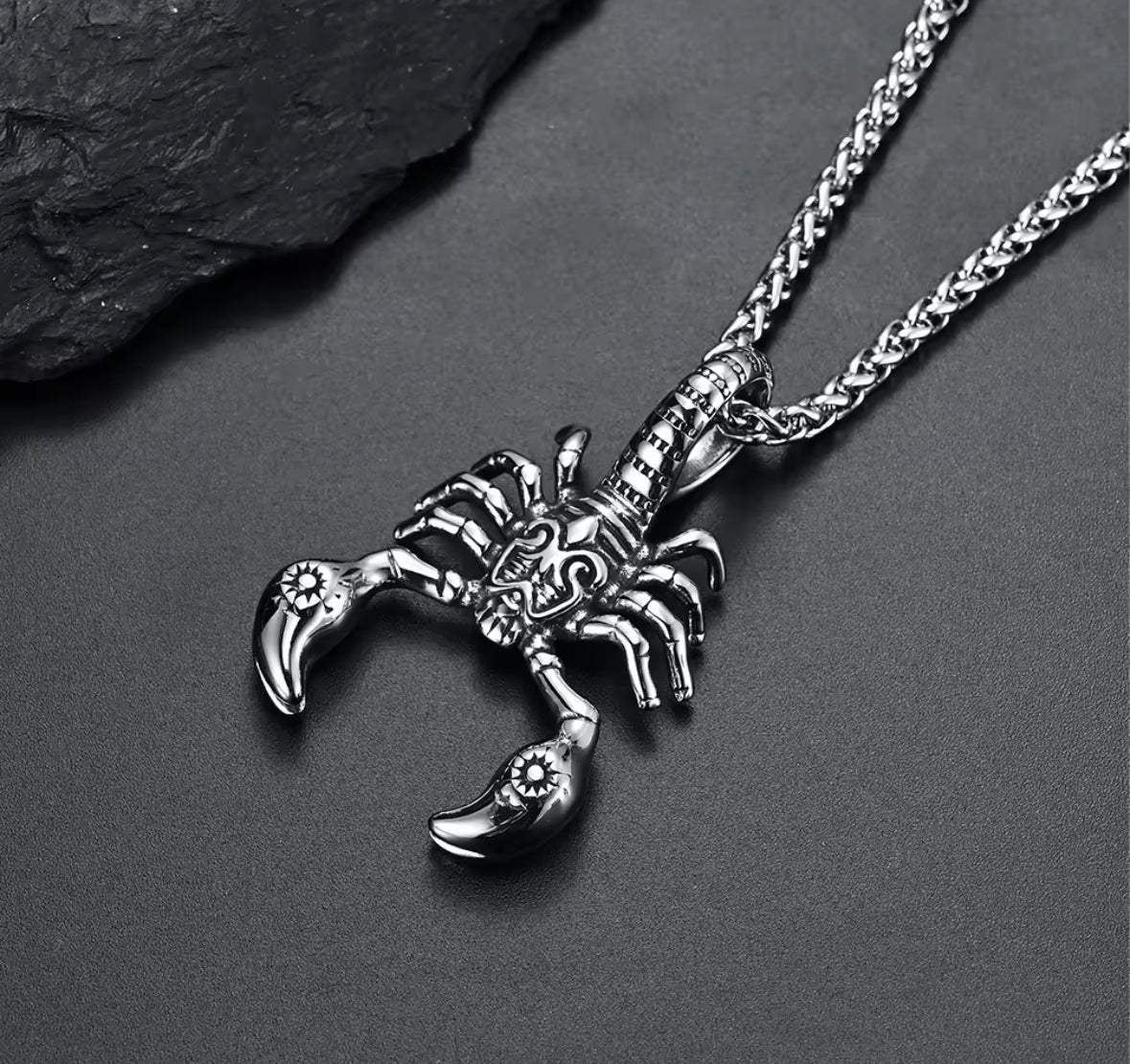 Men’s Scorpion Pendant Necklace – Stainless Steel Scorpio Zodiac Chain for Biker & Gothic Style