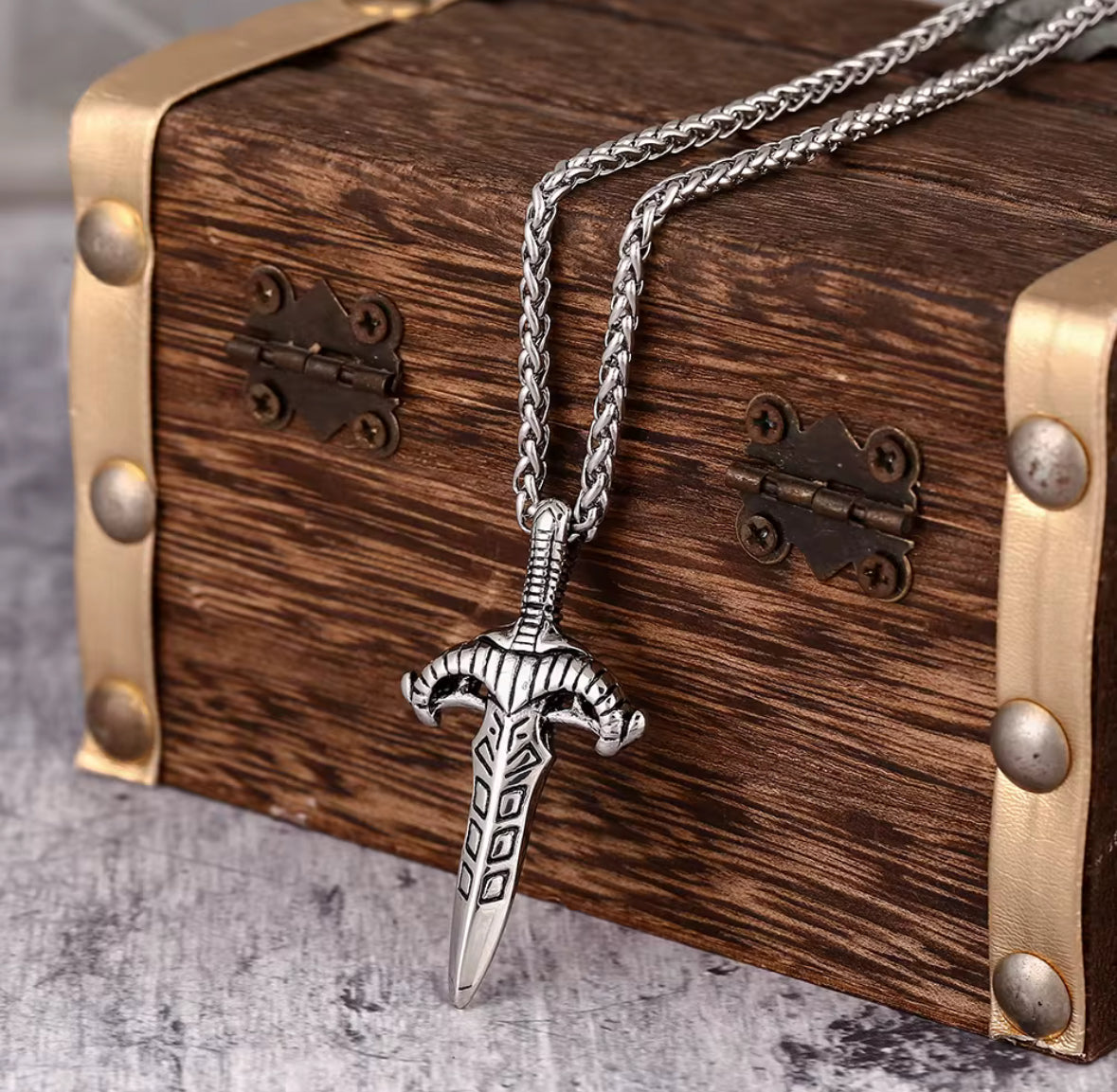 Viking Sword Pendant Necklace – Stainless Steel Norse Warrior Jewelry for Men