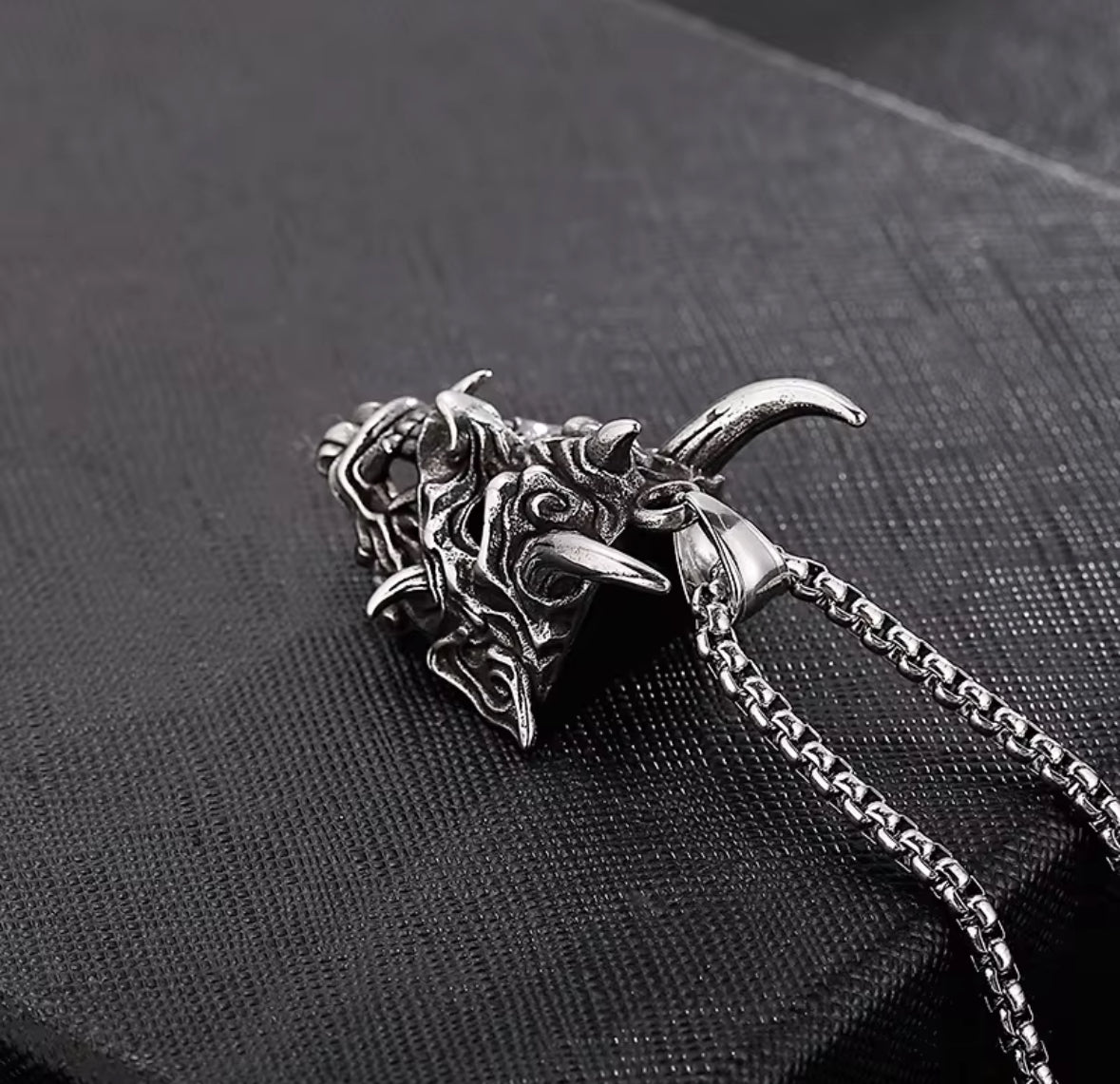Oni Demon Mask Pendant Necklace – Japanese Samurai Spirit Stainless Steel Jewelry