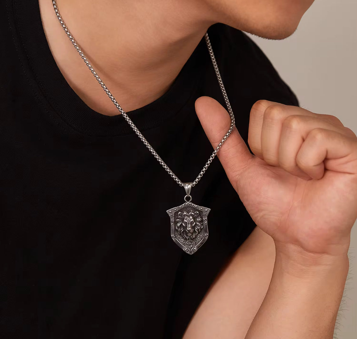 Lion Shield Pendant Necklace – Stainless Steel Medieval Crest Jewelry for Men