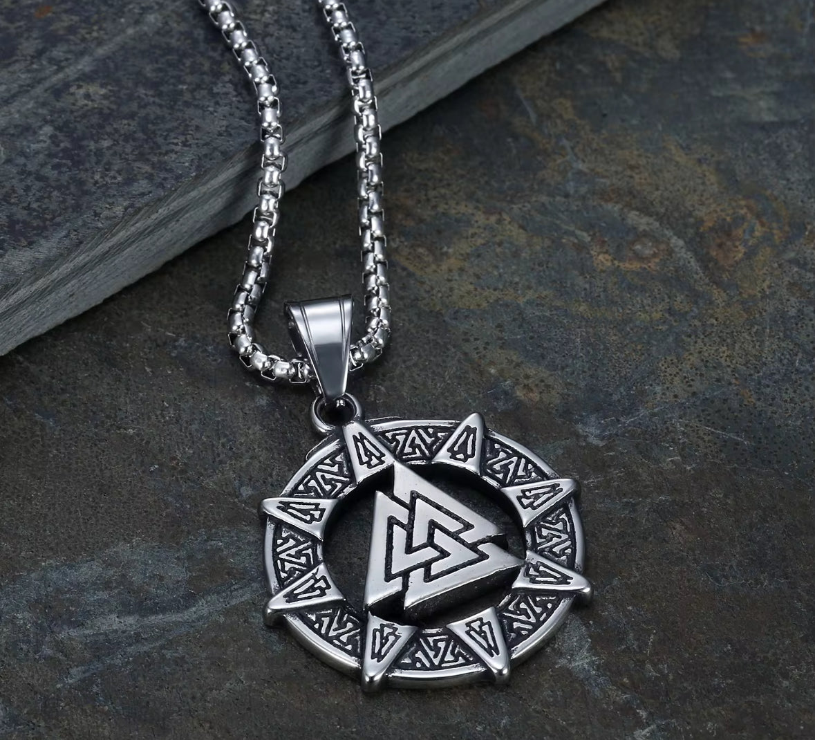 Valknut Viking Pendant Necklace – Norse Symbol of Odin in Stainless Steel