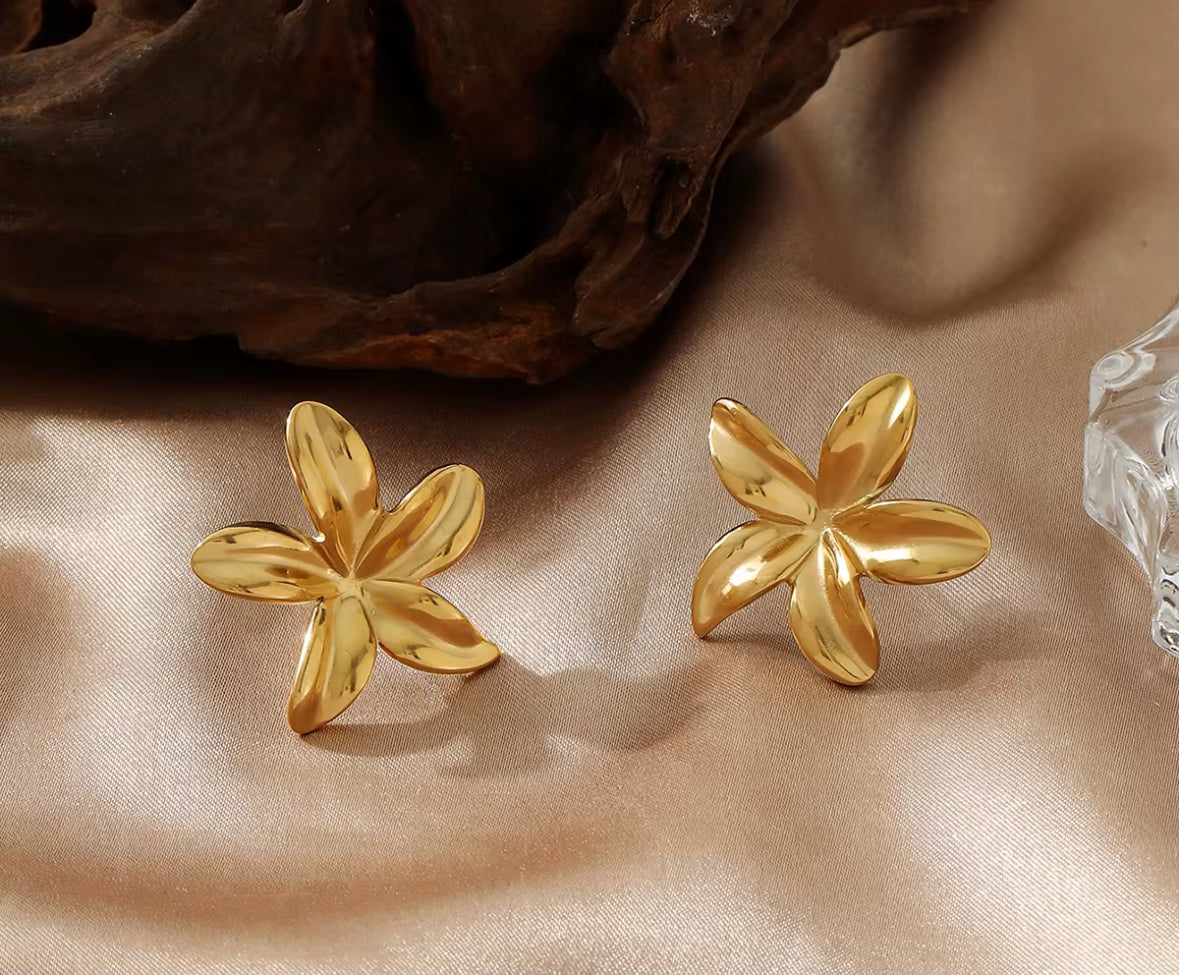 Anti Tarnish Stainless Steel Golden Petal Flower Earrings – Bold, Lightweight & Statement Style