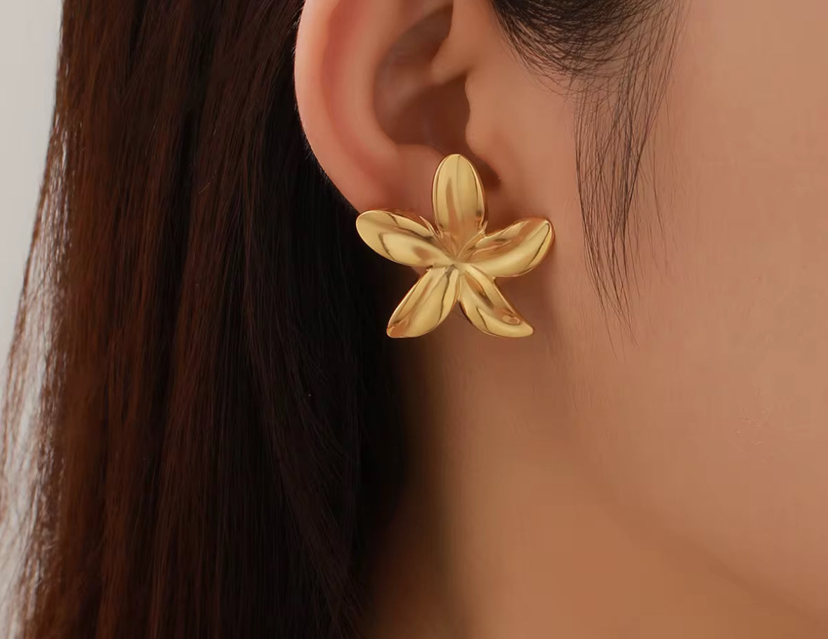 Anti Tarnish Stainless Steel Golden Petal Flower Earrings – Bold, Lightweight & Statement Style