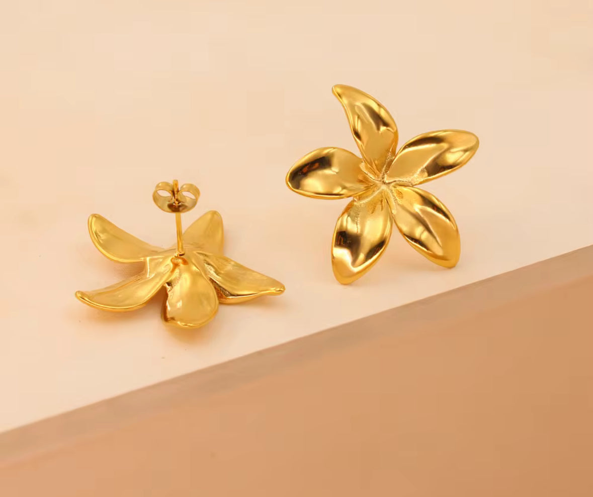 Anti Tarnish Stainless Steel Golden Petal Flower Earrings – Bold, Lightweight & Statement Style