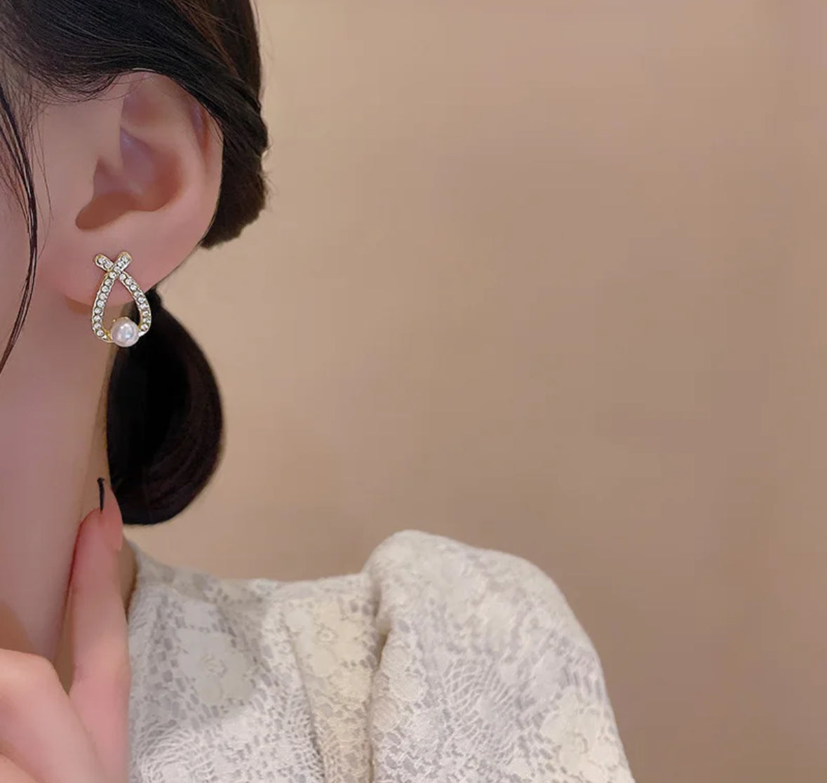 Knot Style AD Stones Studded Korean Push Plugs Stud Earrings