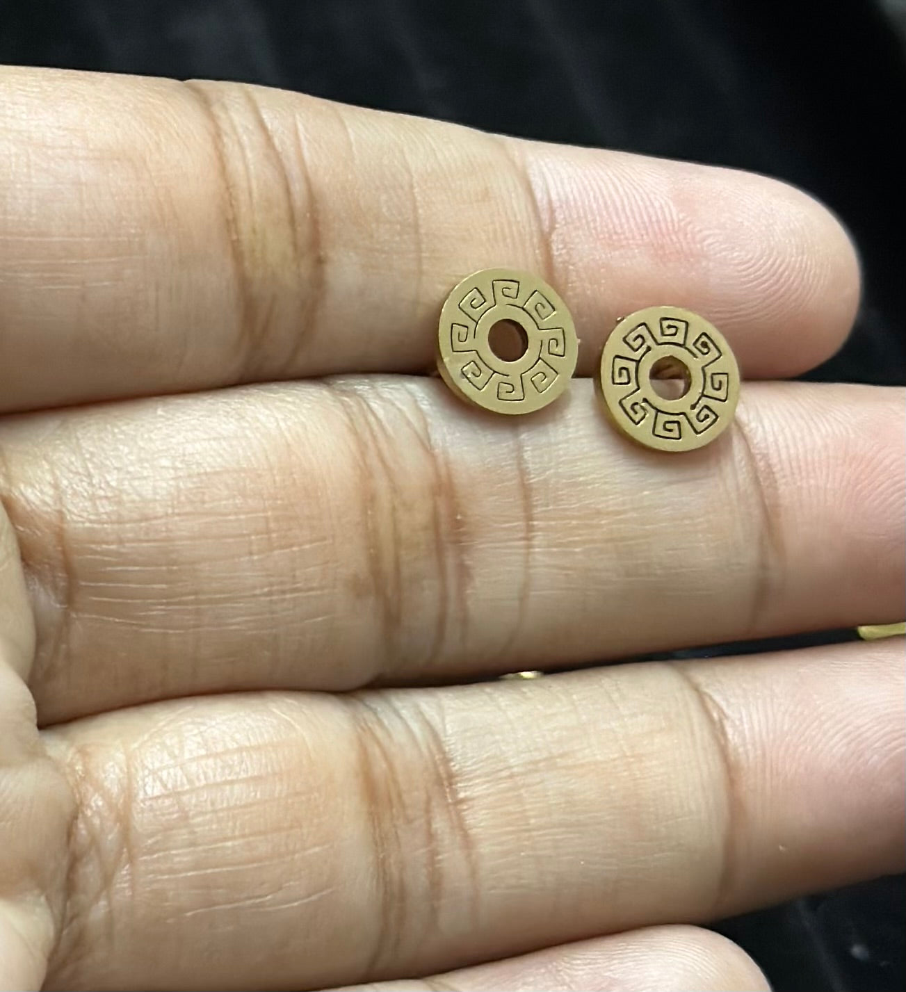 Round Design Minimal Size Elegant Gold Patterned Push Plugs Stainless Steel Earrings for Women