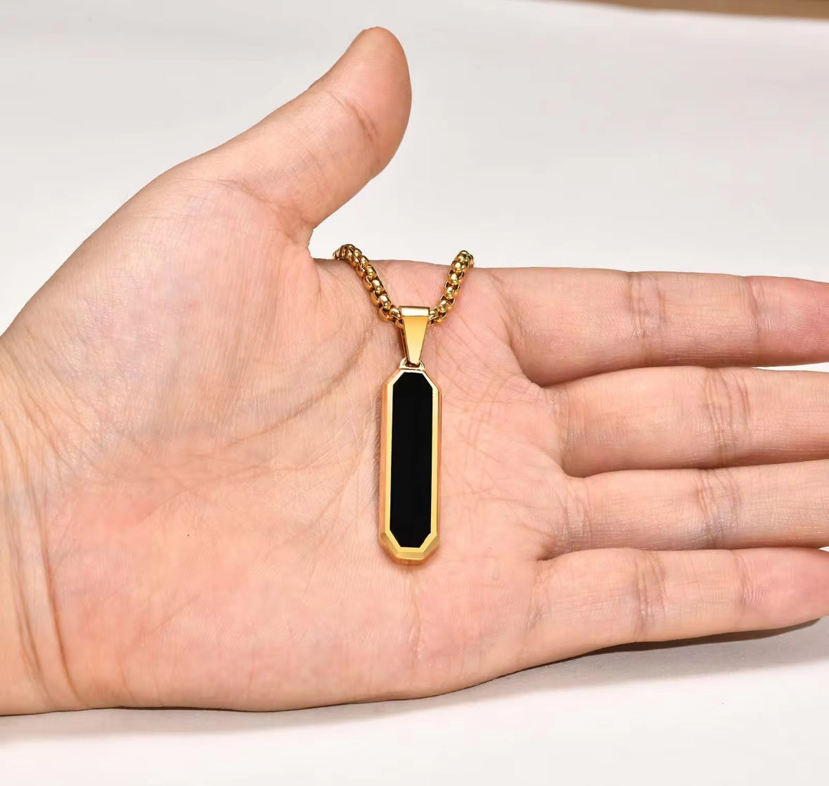 Cylindrical Shape Black Glass Cut Minimal Necklace Pendent Chain