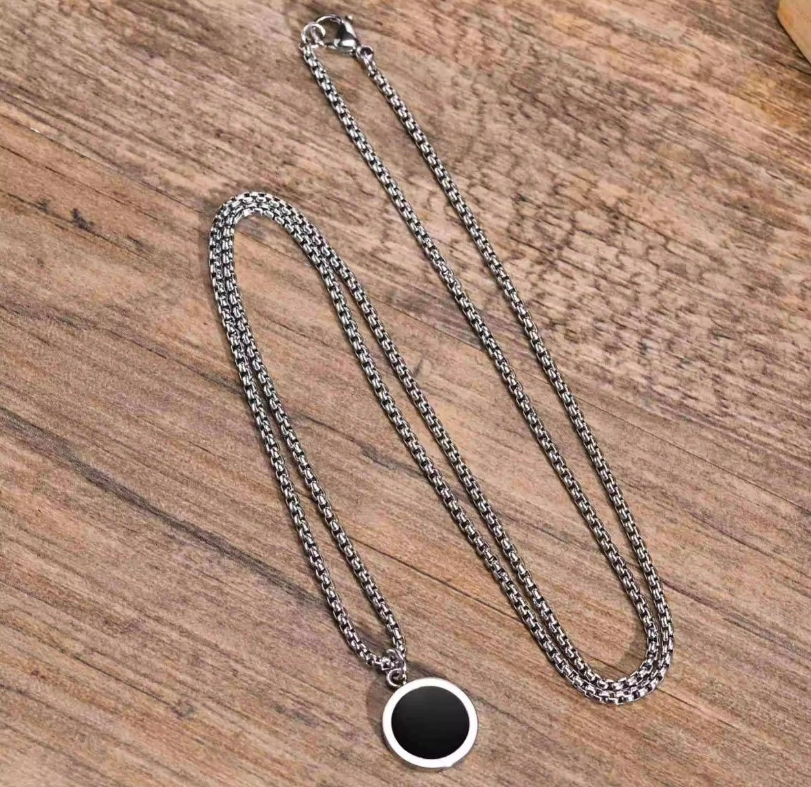 Round Black Glass Cut Necklace Pendent Chain