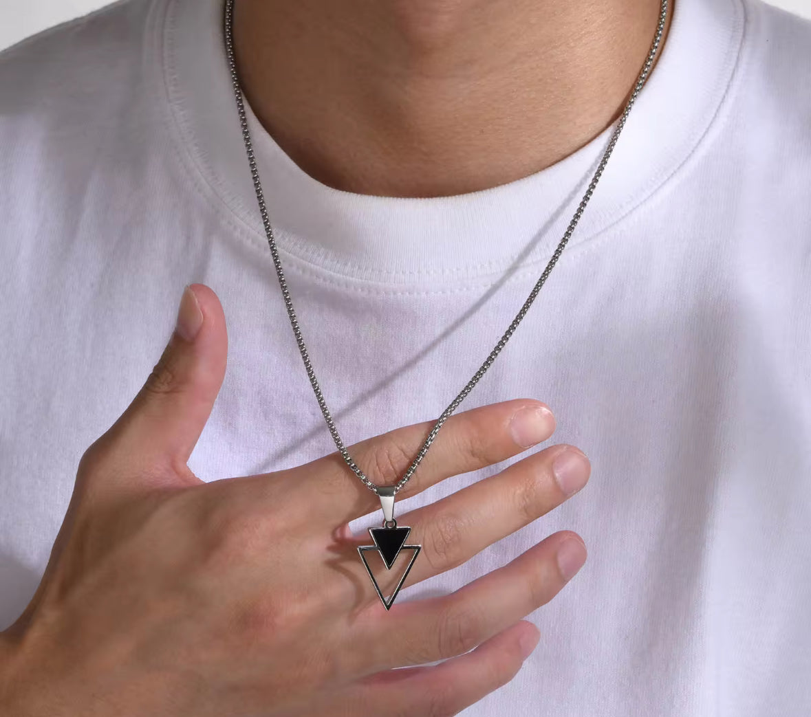 Minimal Style Black and Silver Pendent Necklace Chain