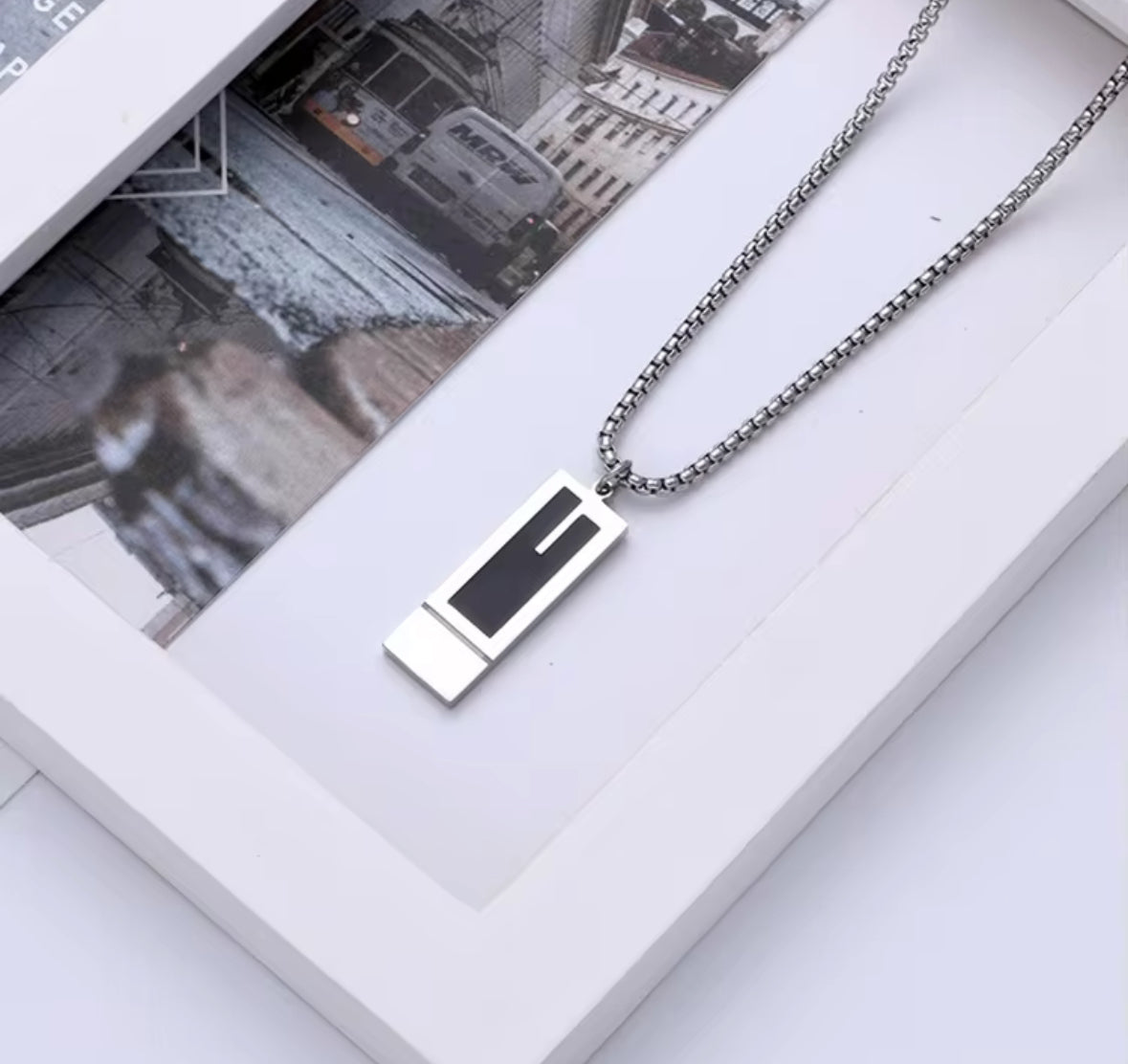 Black and Silver Colored Western Style Pendent Necklace Chain