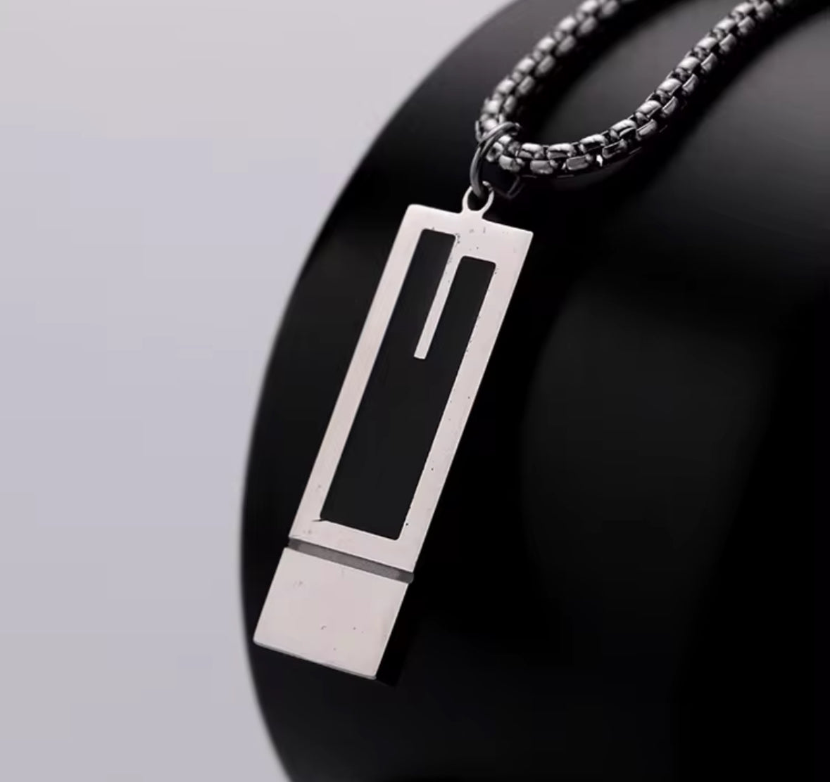 Black and Silver Colored Western Style Pendent Necklace Chain