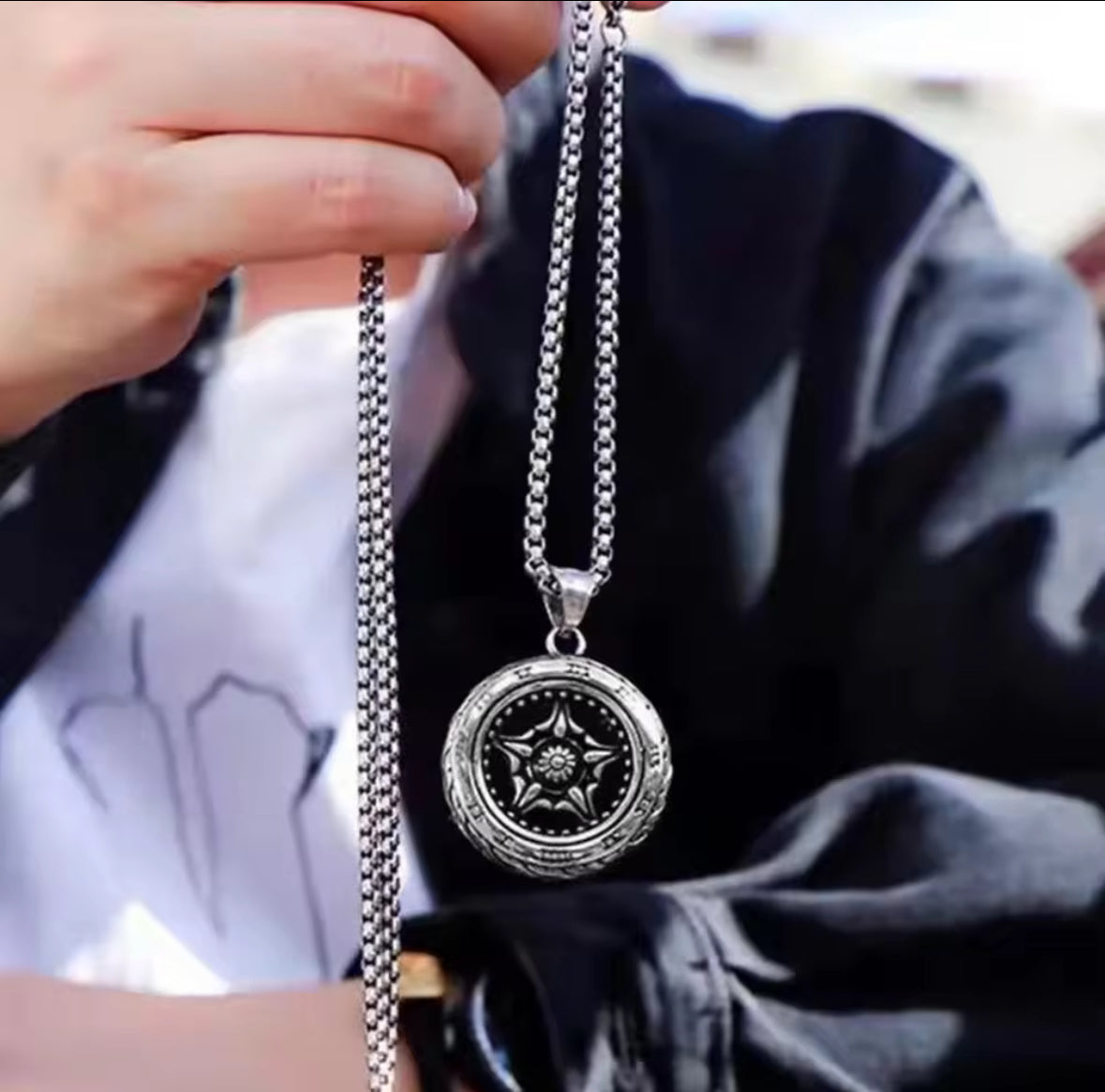 Round Western Style Necklace Pendent Chain