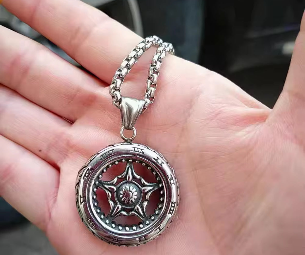 Round Western Style Necklace Pendent Chain