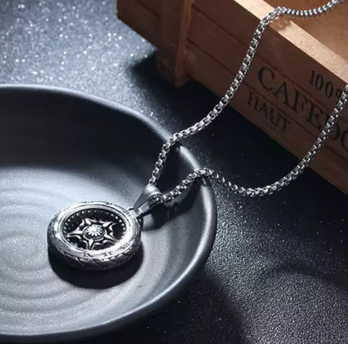 Round Western Style Necklace Pendent Chain