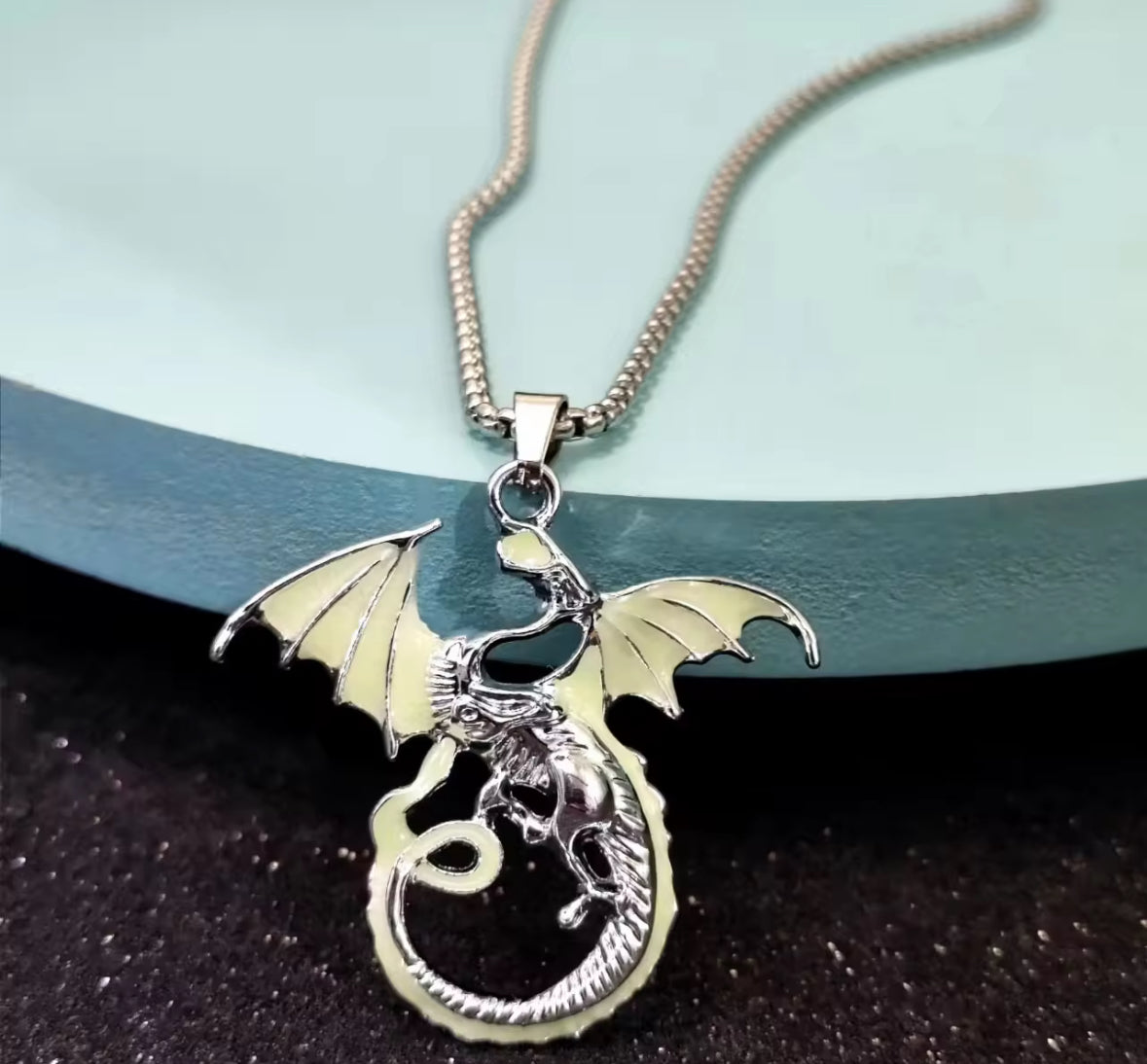 Radium Glowing Green Colored Dragon Western Necklace Pendent Chain