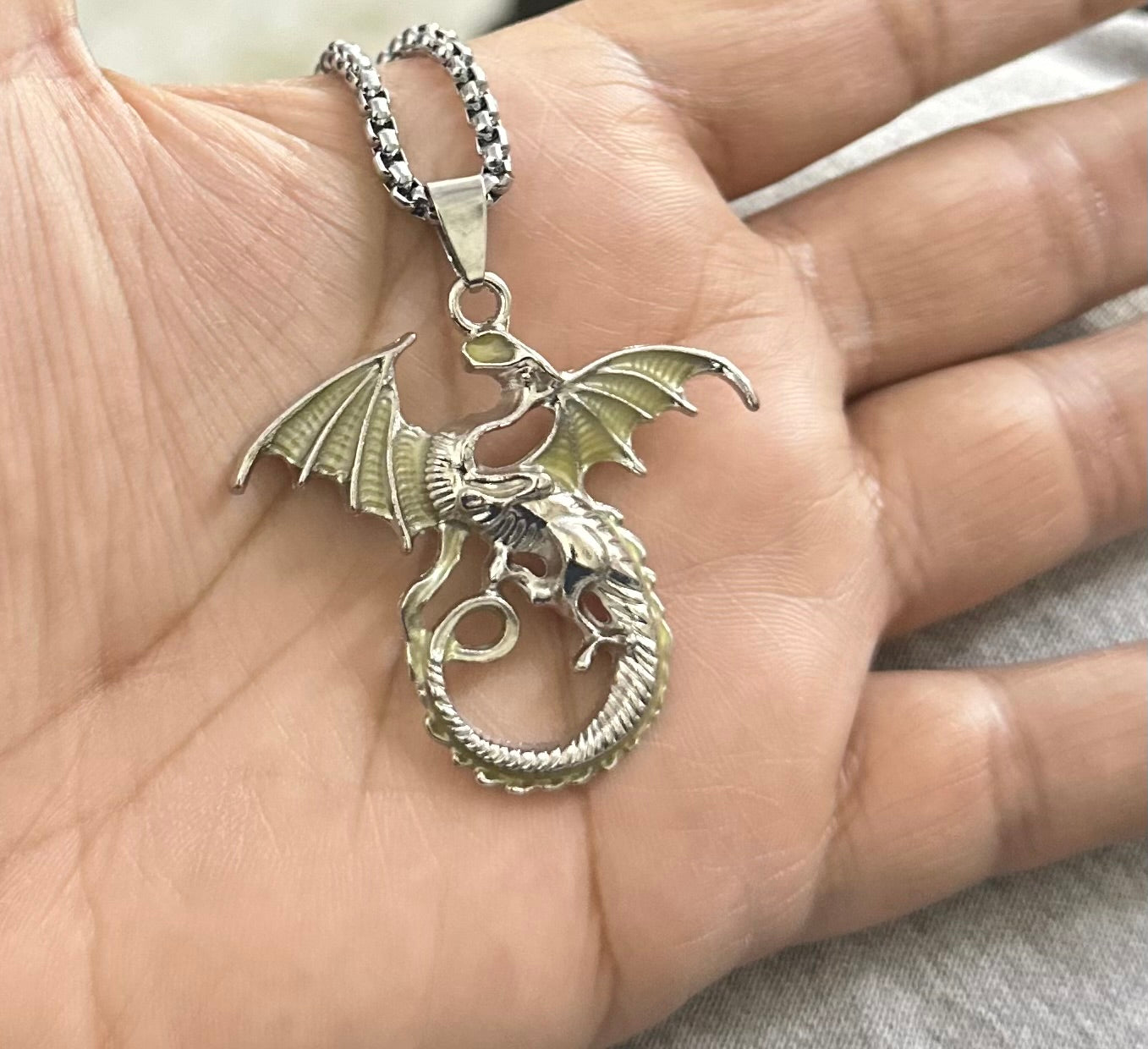 Radium Glowing Green Colored Dragon Western Necklace Pendent Chain