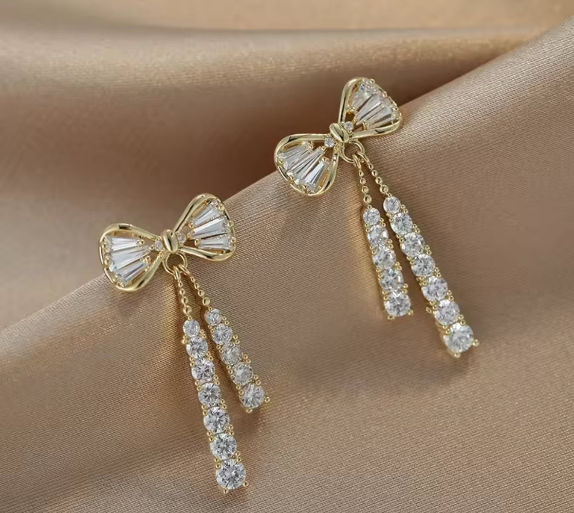 Stones Studded Bow Hangings Korean Push Plugs Drop Earrings