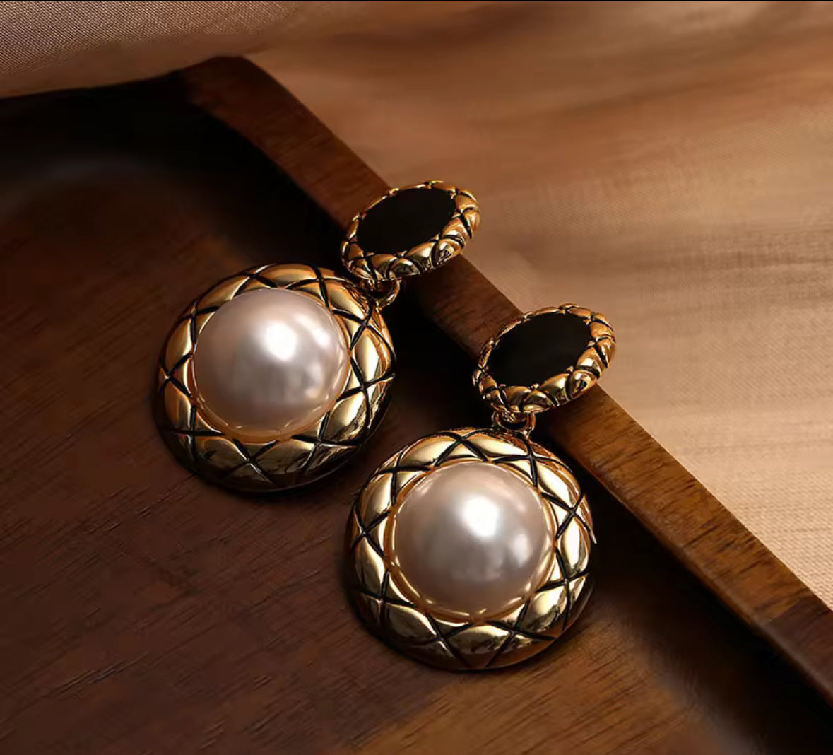 Designer Pearl Hanging Korean Push Plugs Drop Earrings