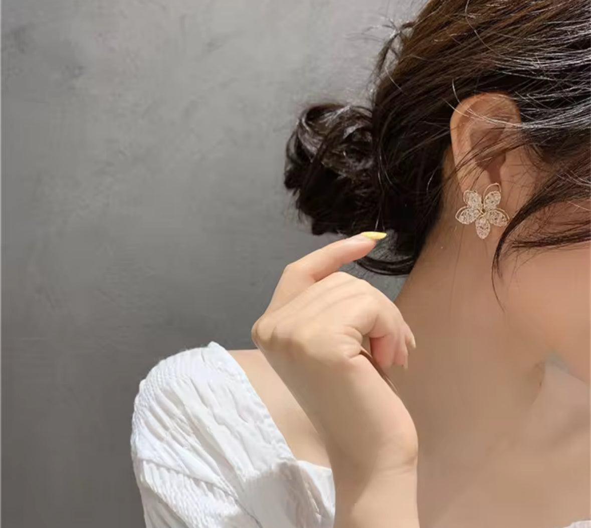 Flower Style Oversized Stones Studded Korean Push Plugs Stud Earrings