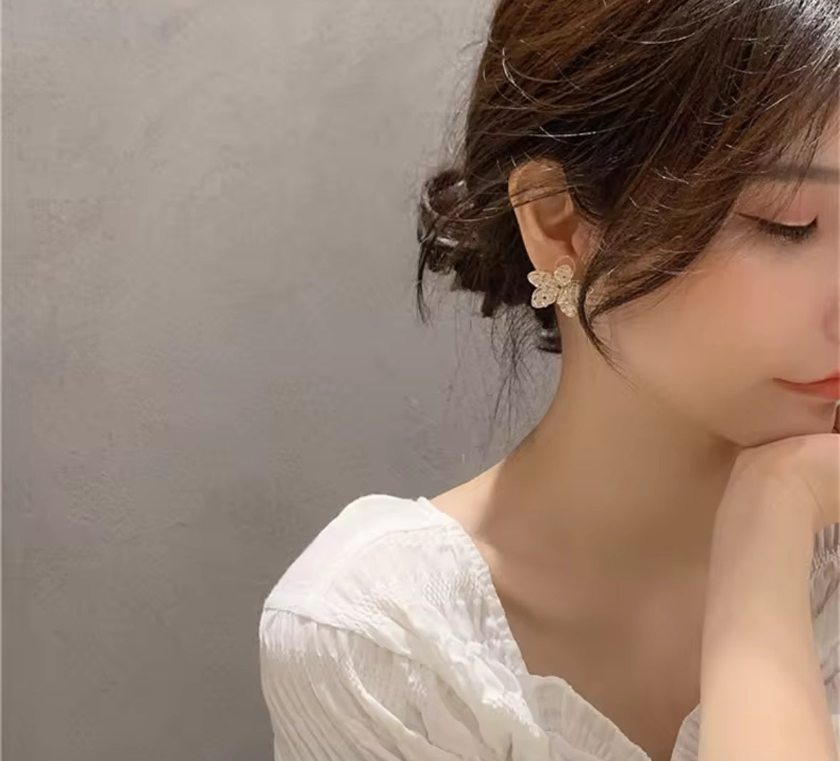 Flower Style Oversized Stones Studded Korean Push Plugs Stud Earrings