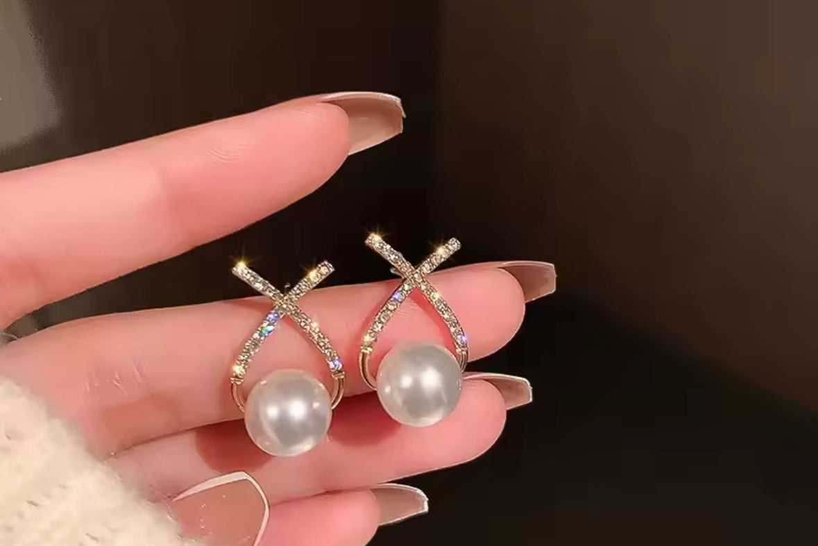 Knot Style AD Stones Studded Korean Push Plugs Stud Earrings