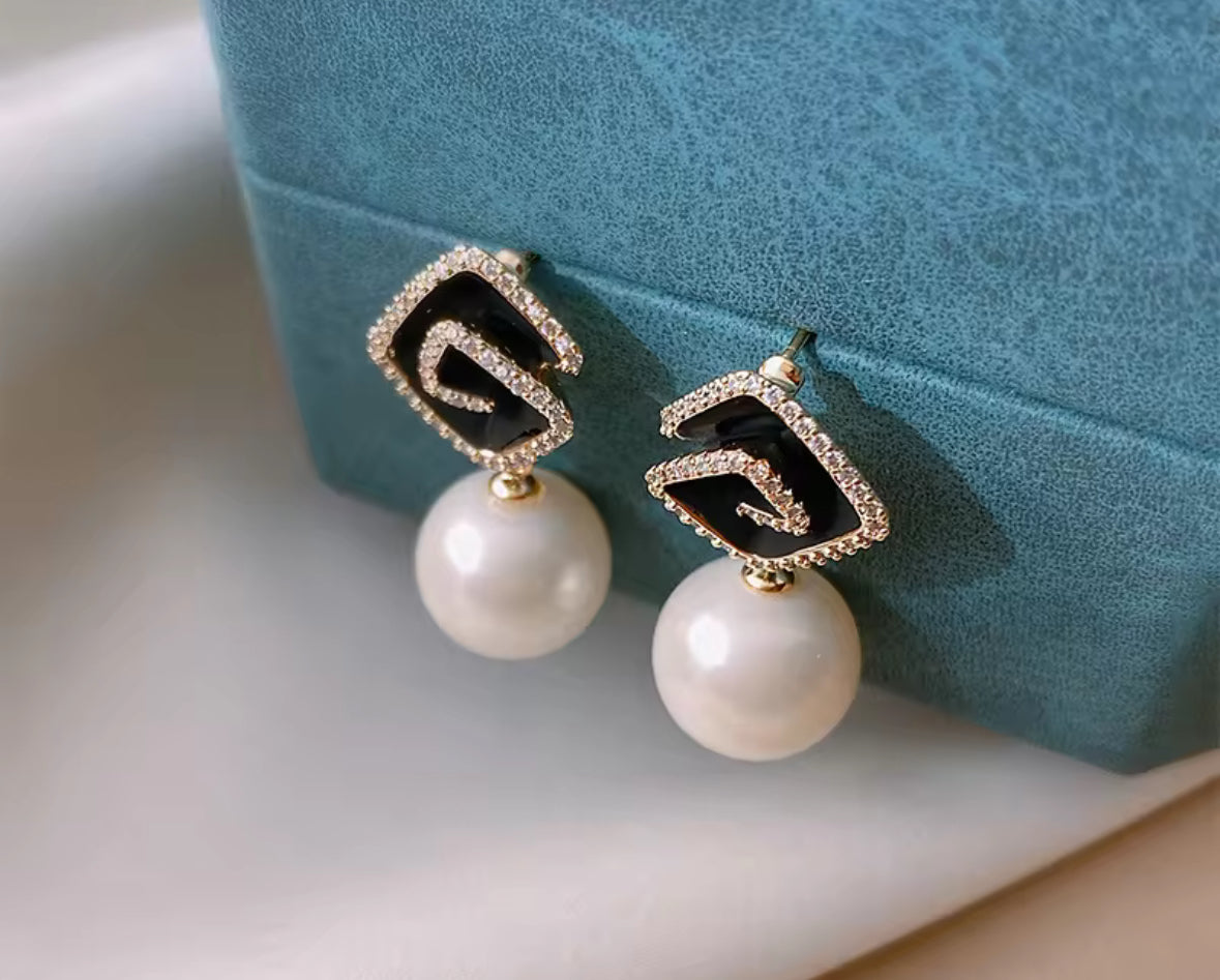 Stones Studded Hangings Pearl Korean Push Plugs Drop Earrings