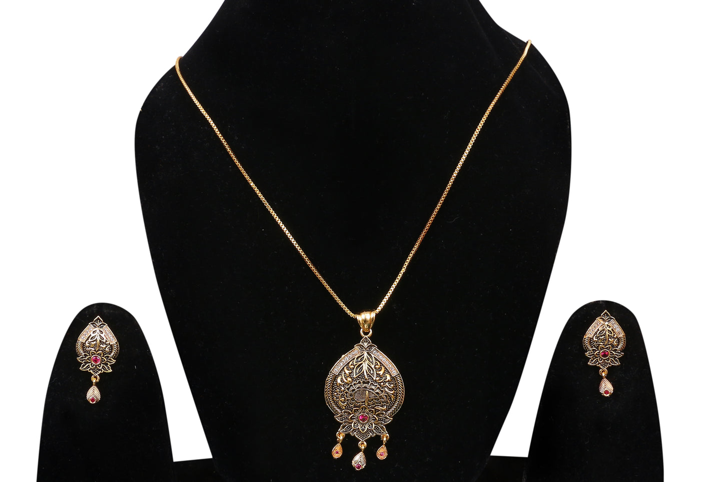 Antique Finished Minimal Style Sleek Golden Necklace Pendent Set With Earrings