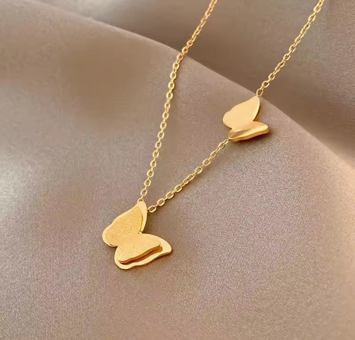 Elegant Gold Butterfly Pendant Necklace – Dainty & Minimalist Jewelry