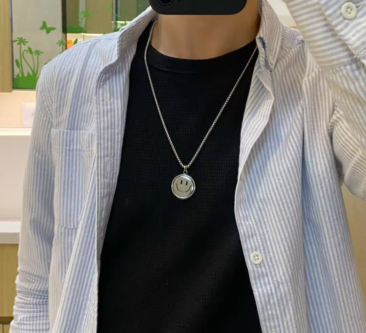 Rotating Smiley Face Mood Pendant Necklace | Unisex Minimal Chain