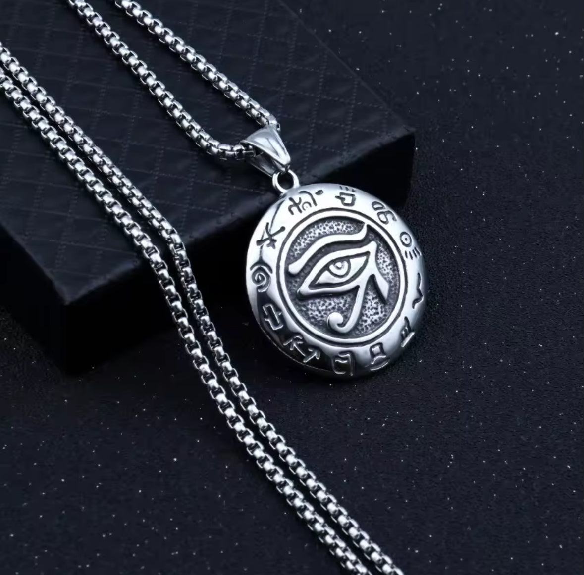 Silver Eye of Horus Pendant Necklace – Ancient Egyptian Protection Symbol Jewelry