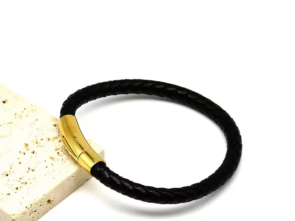 Men’s Black Braided Leather Bracelet with Gold Clasp – Luxury Modern Wristband