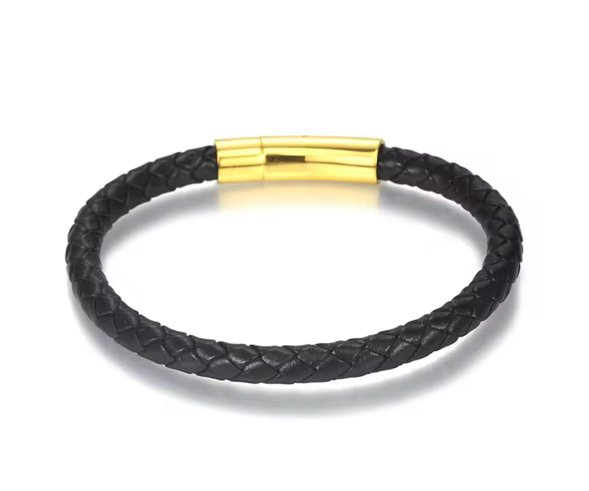 Men’s Black Braided Leather Bracelet with Gold Clasp – Luxury Modern Wristband