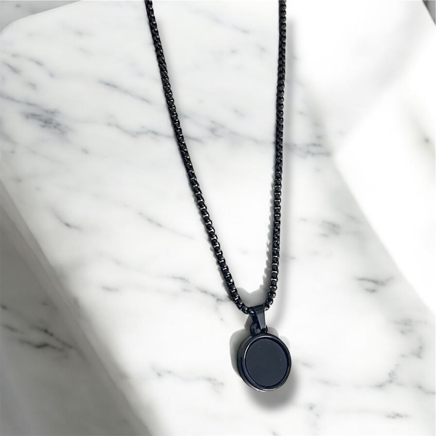 Round Black Glass Cut Necklace Pendent Chain