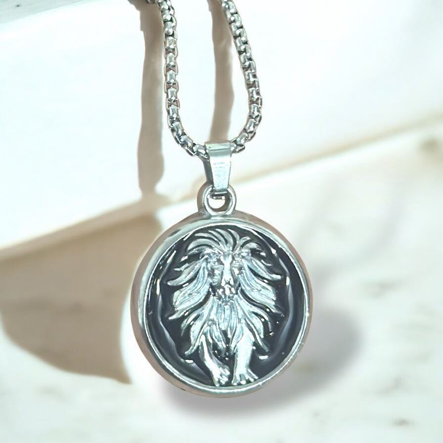 Men’s Lion Pendant Necklace – Bold King of the Jungle Medallion