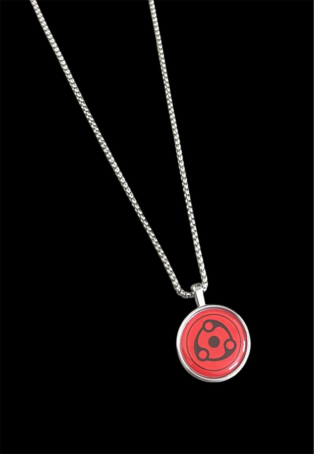 Uchiha Itachi Mangekyō Sharingan Necklace – Naruto Anime Pendant