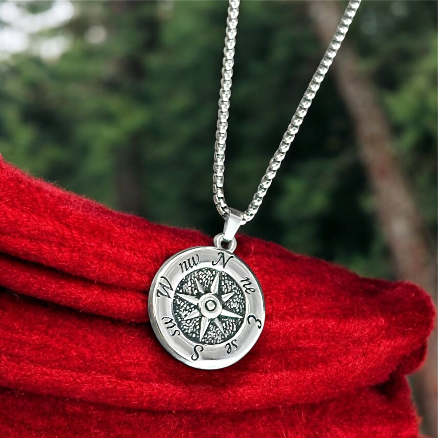 Vintage Compass Pendant Necklace – Directional Travel Amulet in Antique Silver for Men & Women