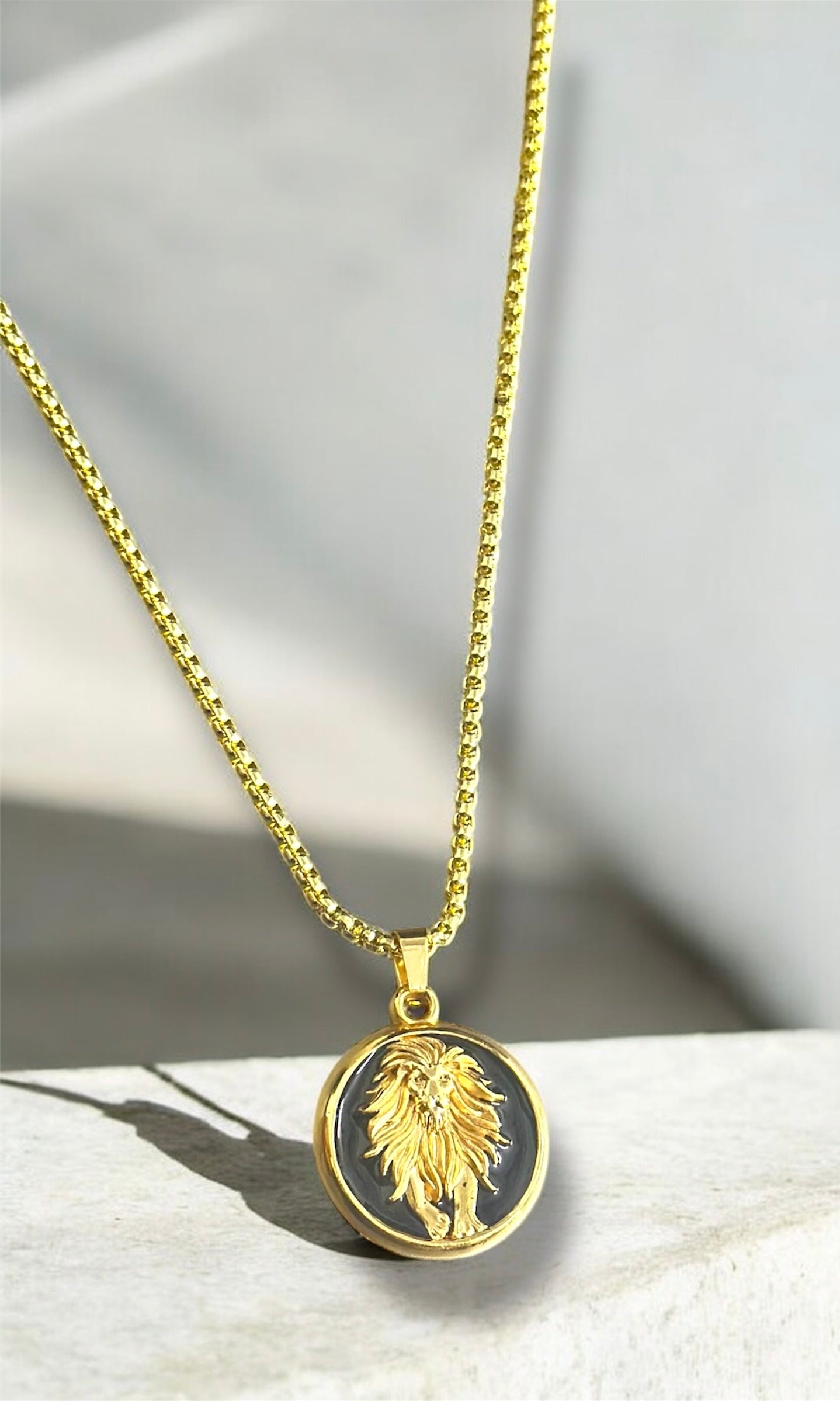 Men’s Lion Pendant Necklace – Bold King of the Jungle Medallion