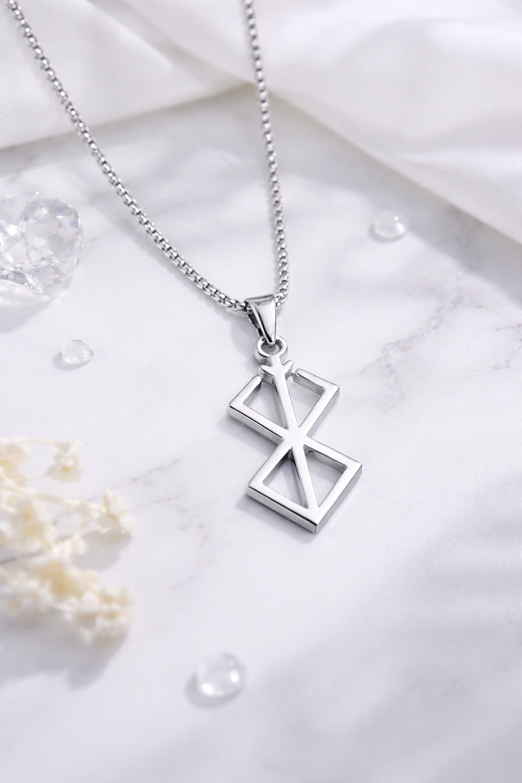 Geometric Cross Pendant Necklace – Stainless Steel Minimalist Chain (Unisex)