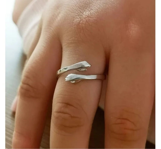 Minimalist Hug Ring for Women – Adjustable Stainless Steel Open Hand Wrap Ring (Silver)