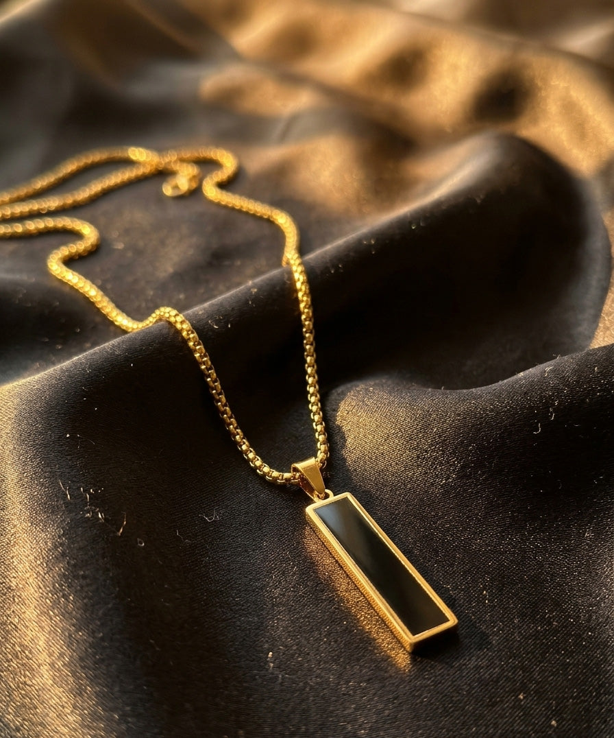 Gold Plated Bar Pendant Necklace – Minimalist Black Inlay Chain (Unisex)