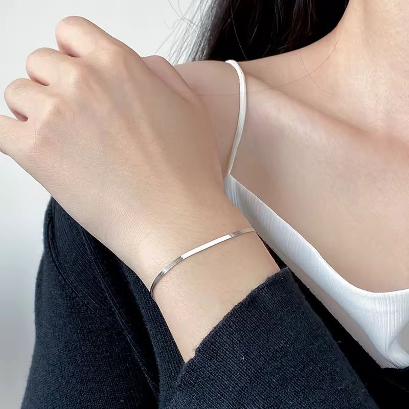 Minimalist Snake Chain Bracelet for Women – Premium Stainless Steel Adjustable Gold & Silver Wrist Bracelet | Everyday Chic Jewelry