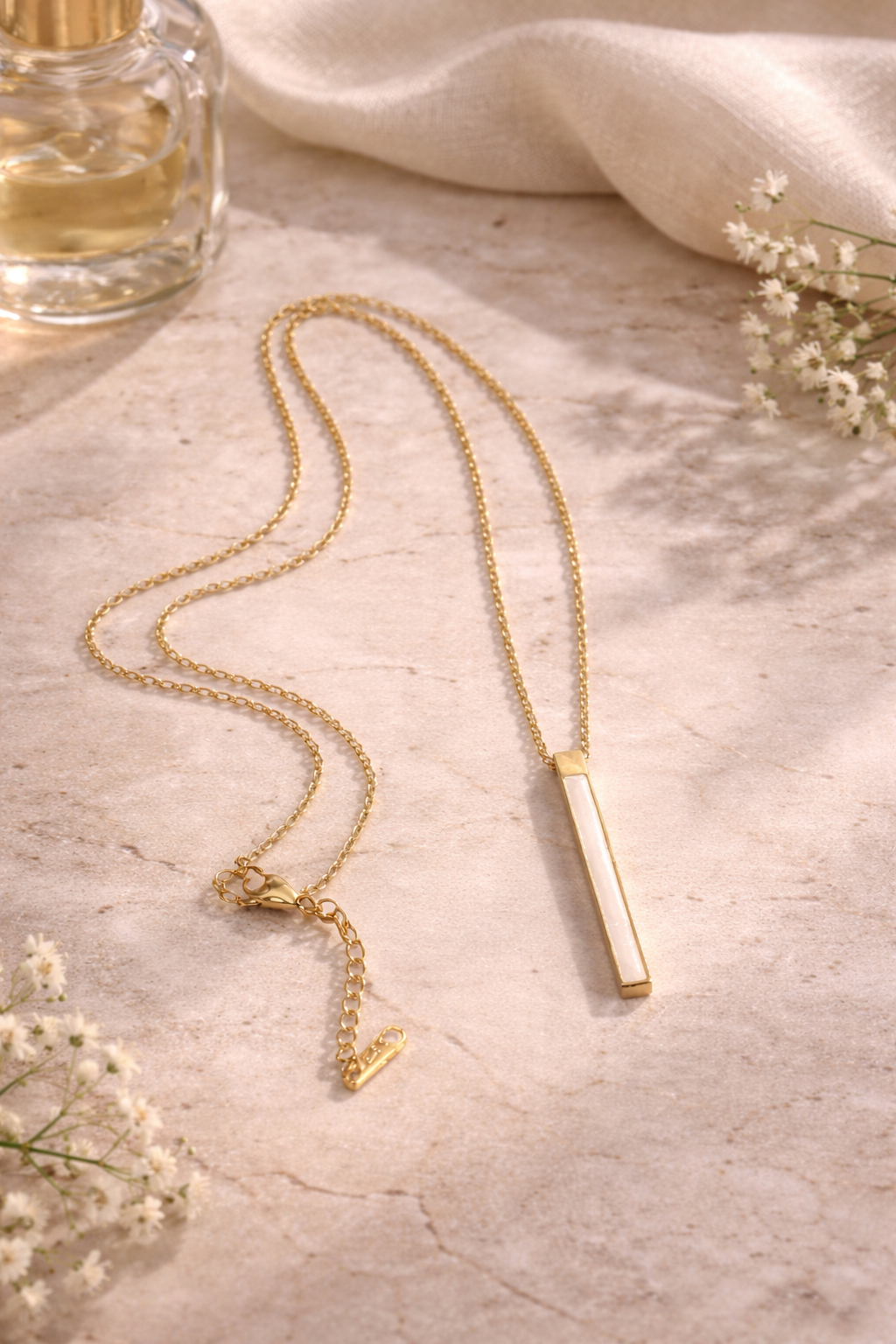 Minimalist Golden Vertical Bar Pendant Necklace with White Inlay for Women – Elegant Daily Wear Jewellery