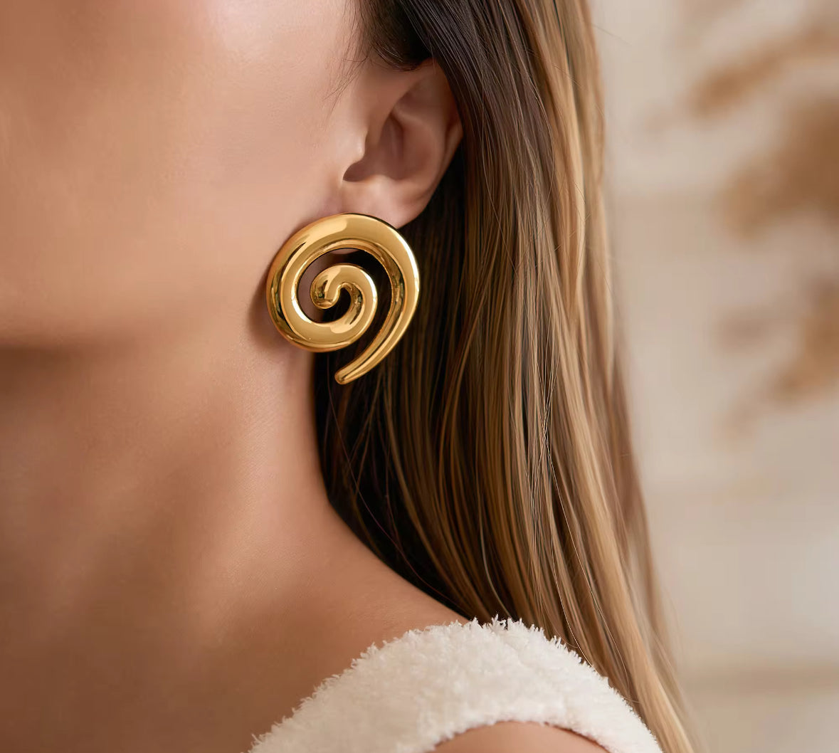 Stainless Steel Round Golden Korean Imitation Earrings – Chic & Affordable Styles