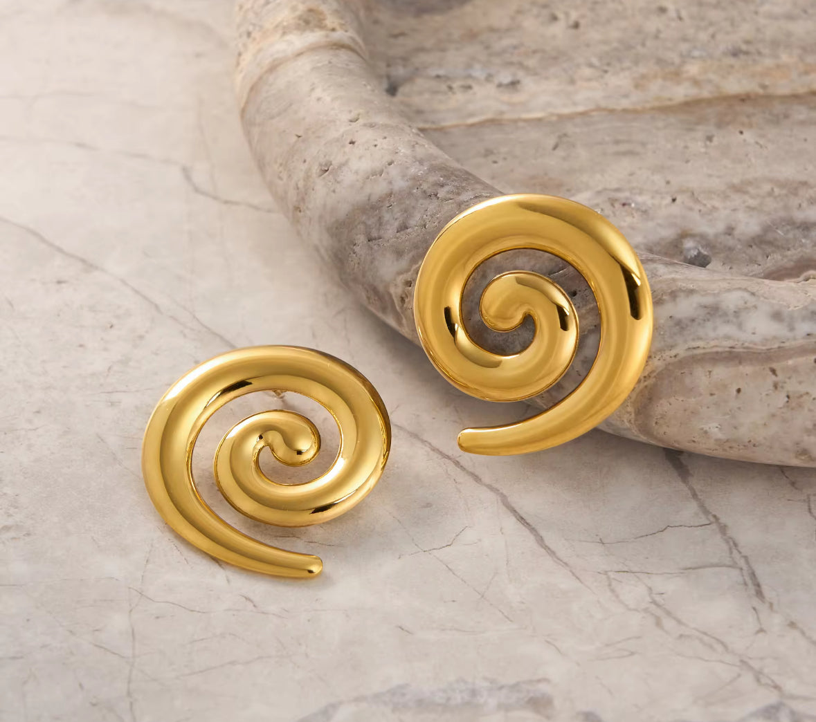 Stainless Steel Round Golden Korean Imitation Earrings – Chic & Affordable Styles