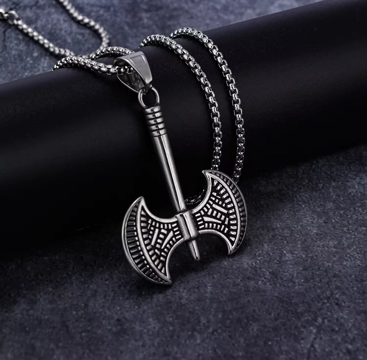 Double Axe Pendant Necklace – Norse Warrior Amulet for Men