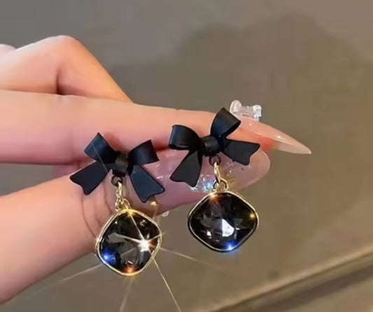 Elegant Black Bow & Crystal Drop Earrings – Chic Statement Dangle Jewelry for Women