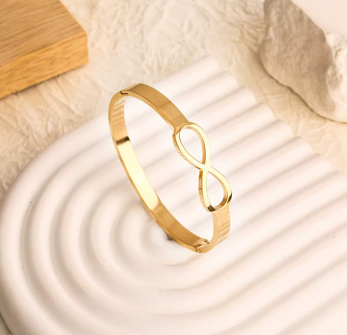 Infinity Bangle Bracelet for Women – Elegant Stainless Steel Love Symbol Jewelry